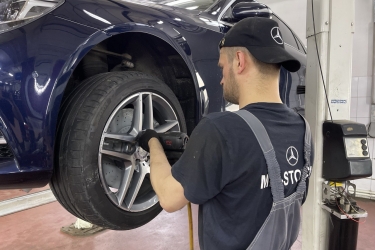Замена тормозных колодок Mercedes S-class w222 - изображение 2